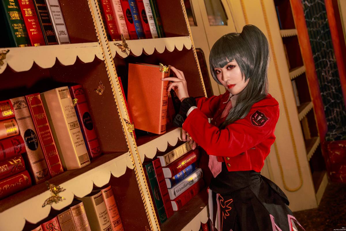 "Con mèo biển khóc" Bảy chị em của Lazy Lazy Belufiglu C o s p l a y