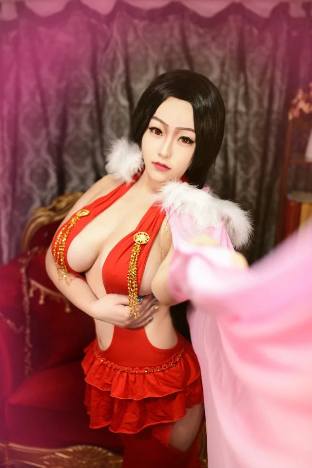 "One Piece" kỷ niệm 15 năm của One Piece - Hoàng hậu Boya Hancook C O S P L A Y