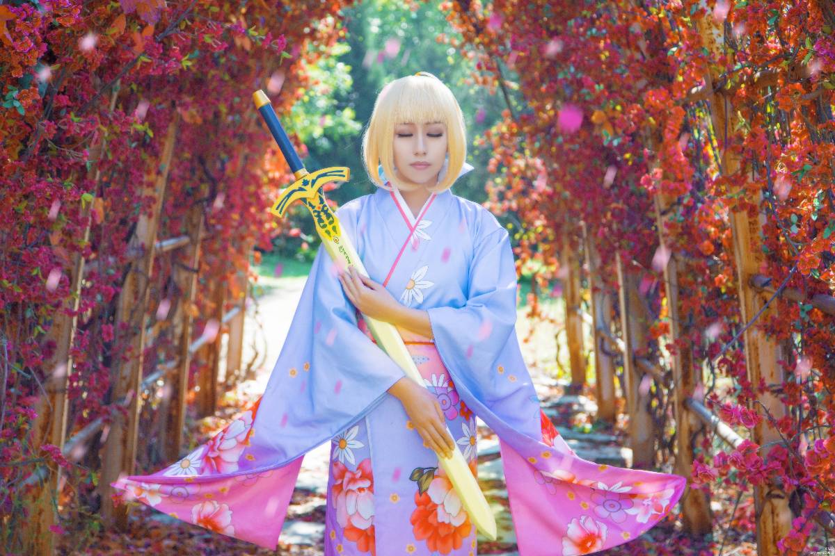 "Số phận ở lại đêm" Saber Sunny. ~ Vua Kimono của tôi bức tranh năm mới