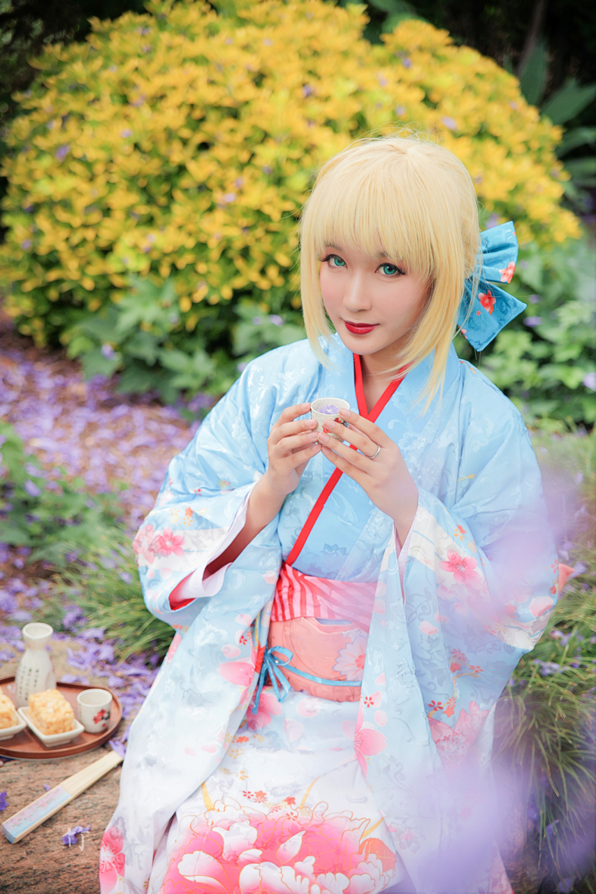 "Số phận ở lại đêm" Saber Sunny. ~ Vua Kimono của tôi bức tranh năm mới