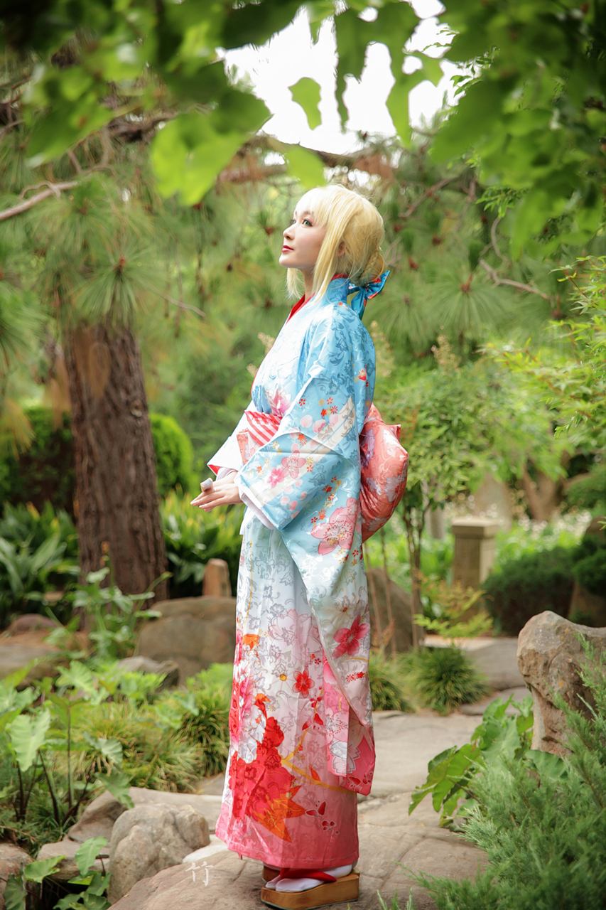 "Số phận ở lại đêm" Saber Sunny. ~ Vua Kimono của tôi bức tranh năm mới