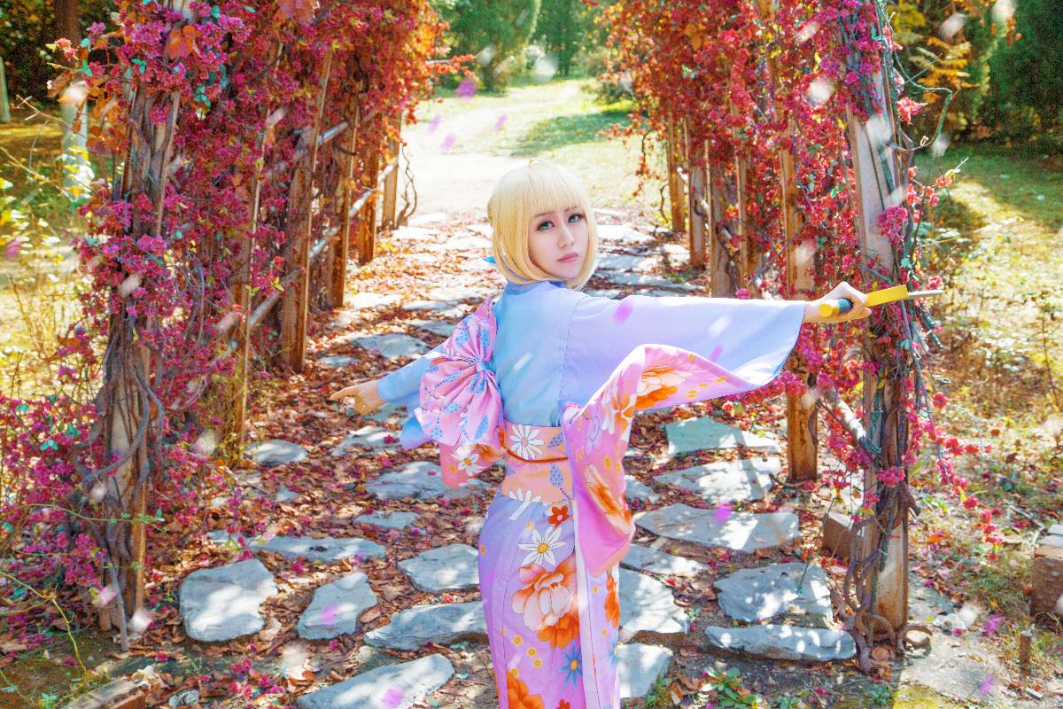 "Số phận ở lại đêm" Saber Sunny. ~ Vua Kimono của tôi bức tranh năm mới
