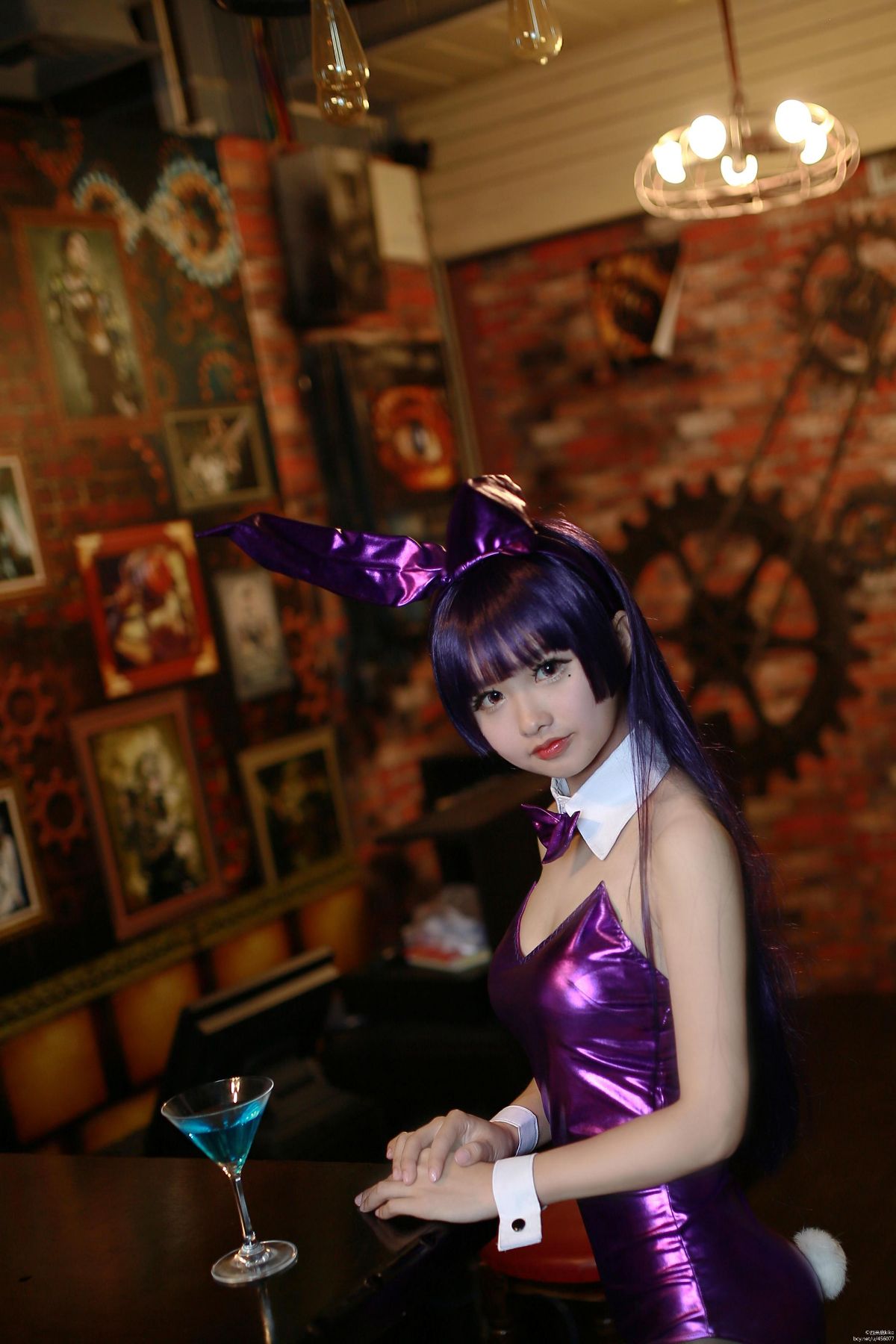 "Chị tôi rất dễ thương" năm cập nhật của cô gái thỏ màu tím được tráng men c o s p l a y