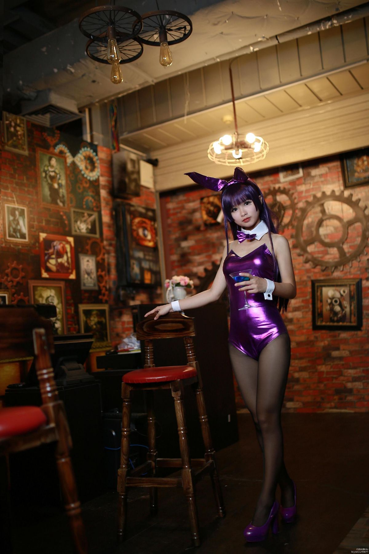 "Chị tôi rất dễ thương" năm cập nhật của cô gái thỏ màu tím được tráng men c o s p l a y