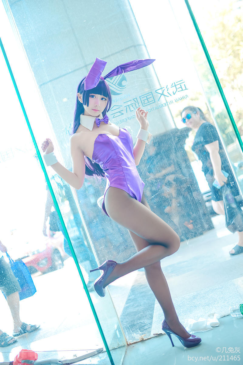 "Chị tôi rất dễ thương" năm cập nhật của cô gái thỏ màu tím được tráng men c o s p l a y