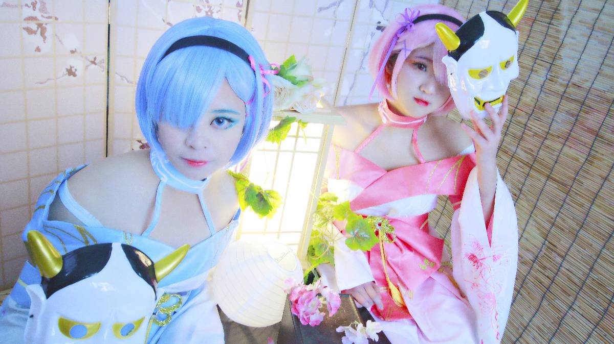 "Cuộc sống ở một thế giới khác từ đầu" Lễ hội Ramrem Kimono c o s p l a y