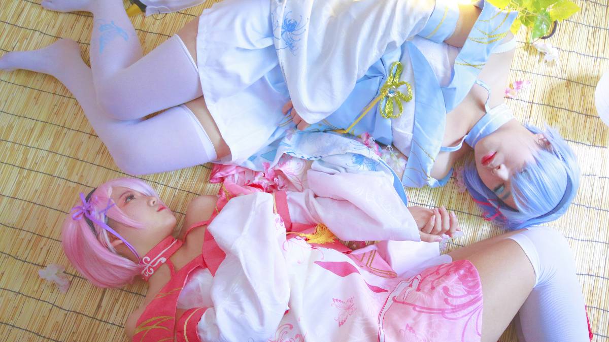 "Cuộc sống ở một thế giới khác từ đầu" Lễ hội Ramrem Kimono c o s p l a y