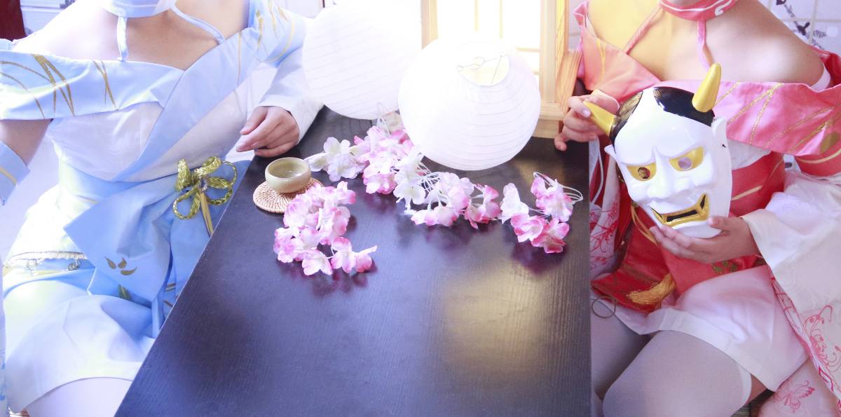 "Cuộc sống ở một thế giới khác từ đầu" Lễ hội Ramrem Kimono c o s p l a y