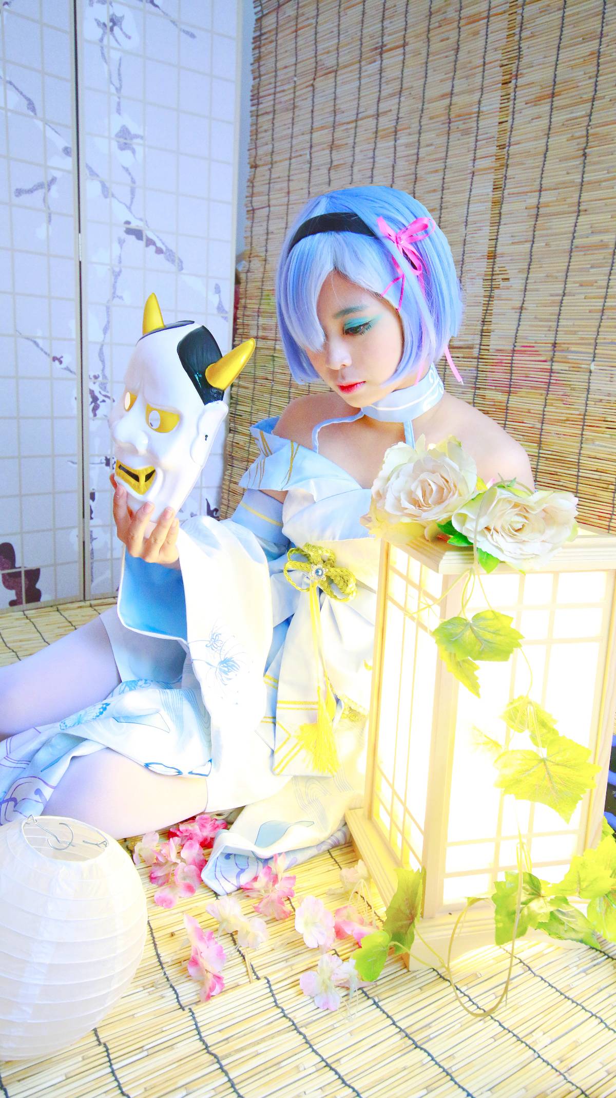 "Cuộc sống ở một thế giới khác từ đầu" Lễ hội Ramrem Kimono c o s p l a y