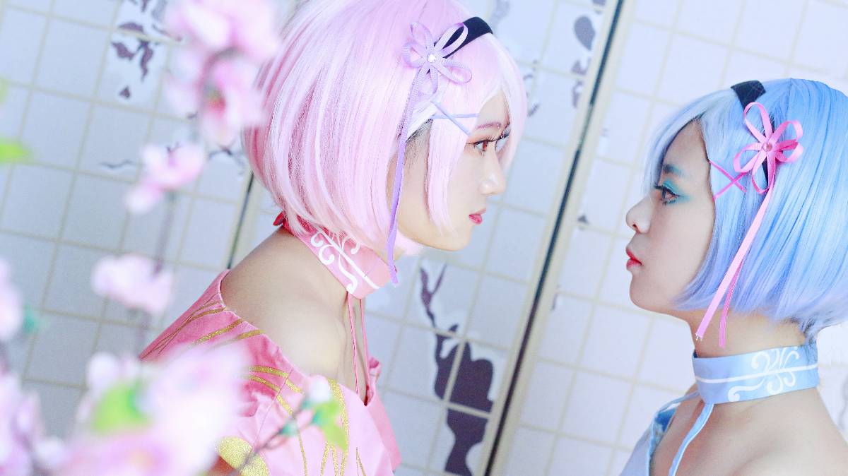 "Cuộc sống ở một thế giới khác từ đầu" Lễ hội Ramrem Kimono c o s p l a y