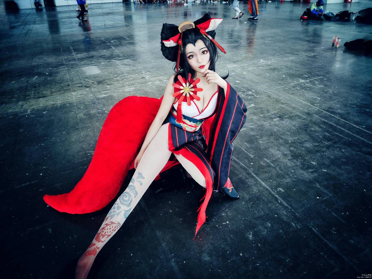 "Trò chơi di động Onmyoji" chị gái ba đuôi, tôi thích bạn rất nhiều c o s p l a y