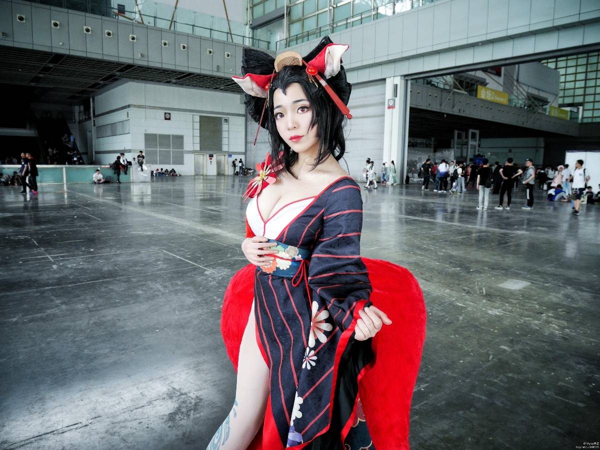 "Trò chơi di động Onmyoji" chị gái ba đuôi, tôi thích bạn rất nhiều c o s p l a y