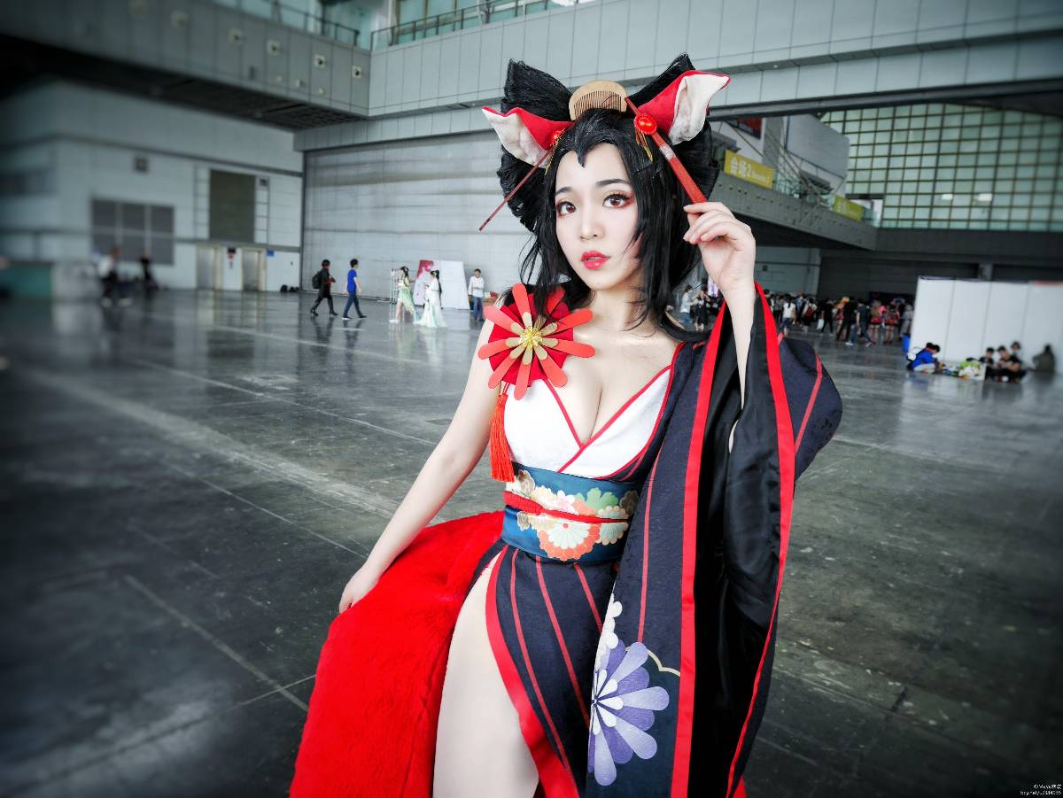 "Trò chơi di động Onmyoji" chị gái ba đuôi, tôi thích bạn rất nhiều c o s p l a y