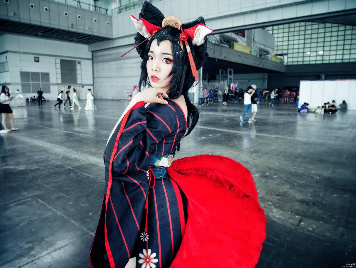 "Trò chơi di động Onmyoji" chị gái ba đuôi, tôi thích bạn rất nhiều c o s p l a y