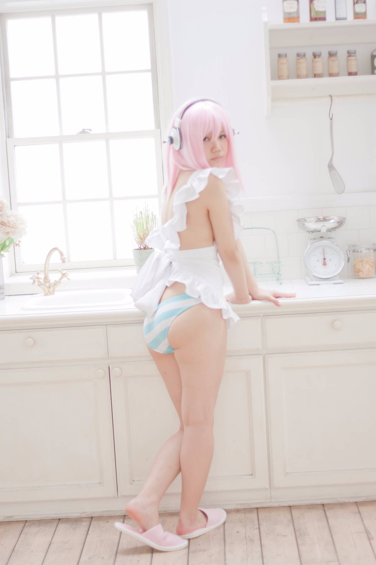 [Câu lạc bộ ảnh nữ] Sinh viên tốt nghiệp trường trung học Cosplayer 18 tuổi được phát hành