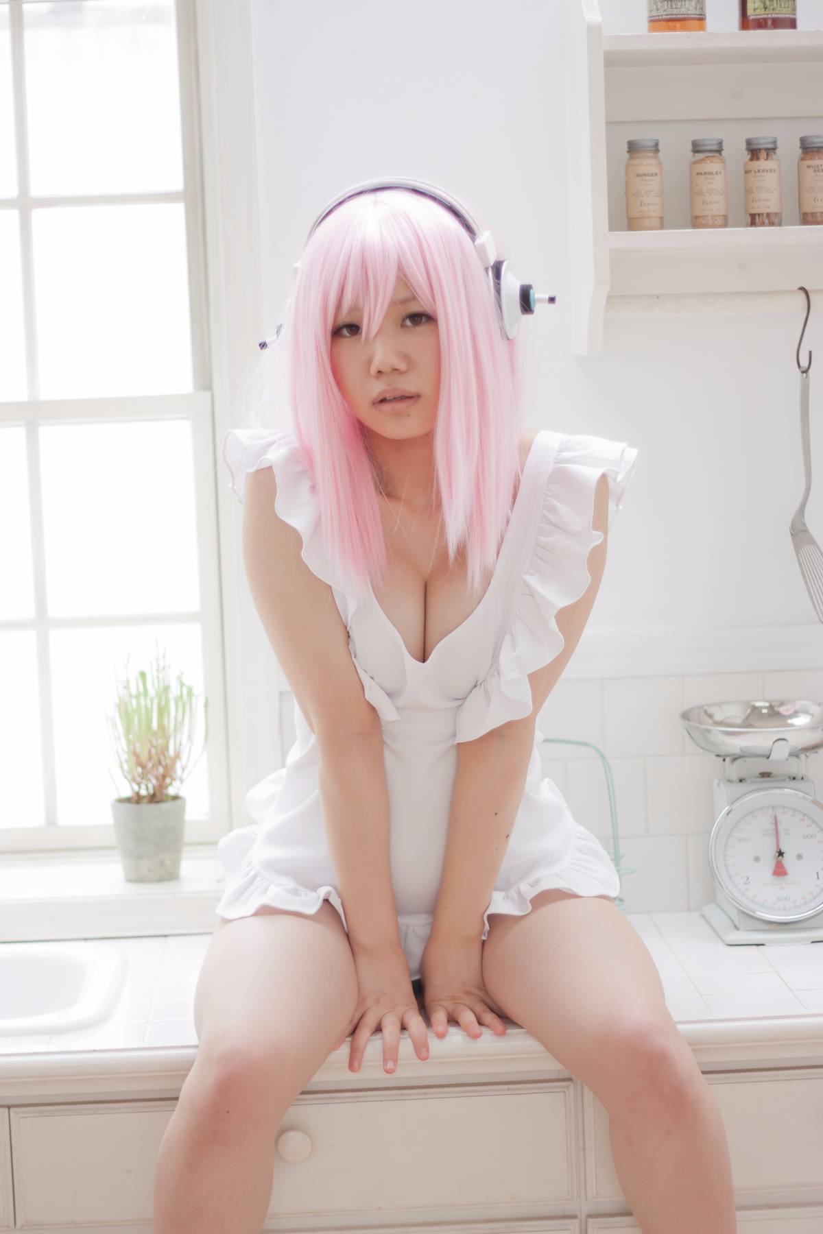 [Câu lạc bộ ảnh nữ] Sinh viên tốt nghiệp trường trung học Cosplayer 18 tuổi được phát hành