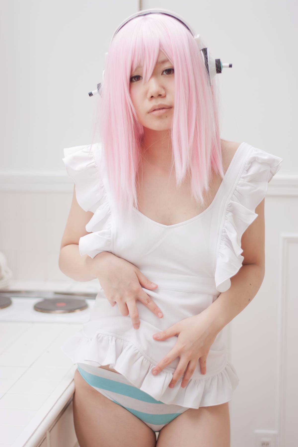 [Câu lạc bộ ảnh nữ] Sinh viên tốt nghiệp trường trung học Cosplayer 18 tuổi được phát hành