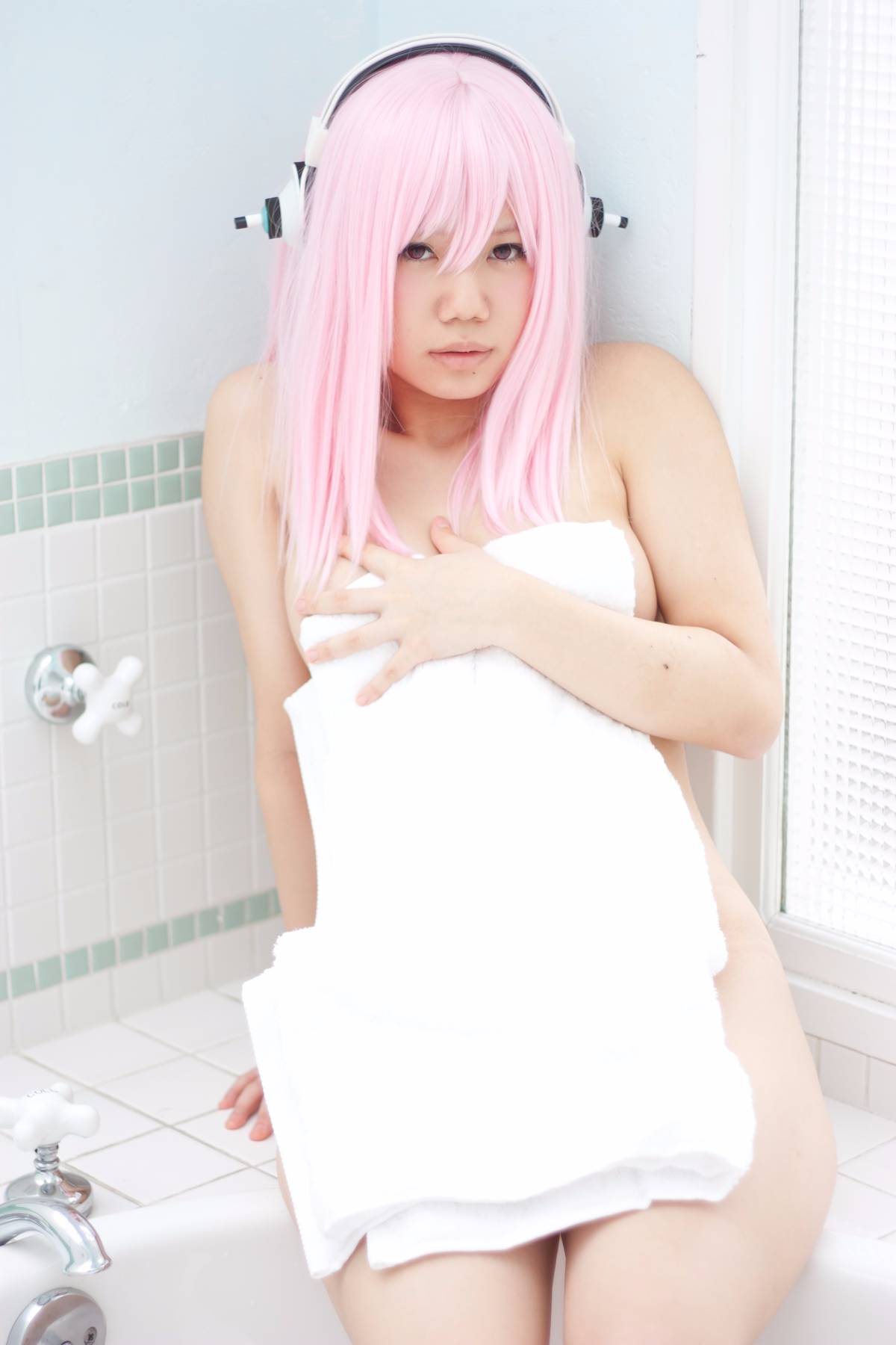 [Câu lạc bộ ảnh nữ] Sinh viên tốt nghiệp trường trung học Cosplayer 18 tuổi được phát hành