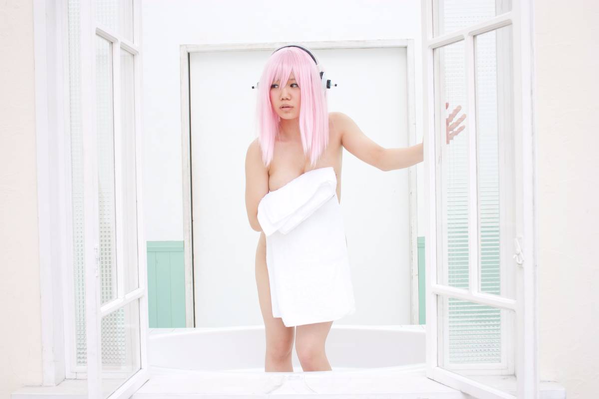 [Câu lạc bộ ảnh nữ] Sinh viên tốt nghiệp trường trung học Cosplayer 18 tuổi được phát hành