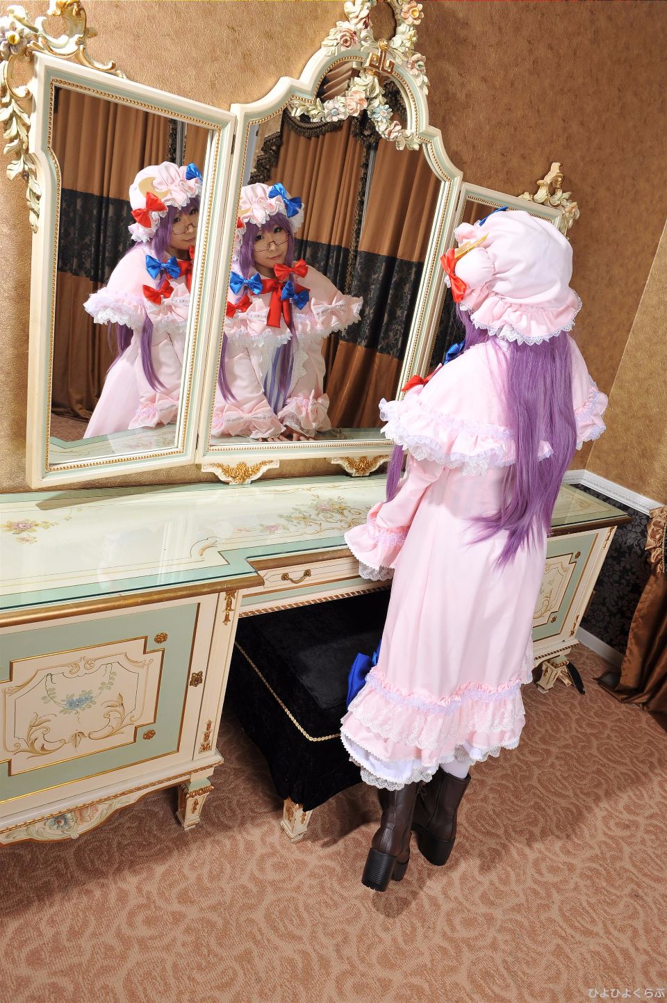 Charm nhỏ Fleur 09 hoắc hương