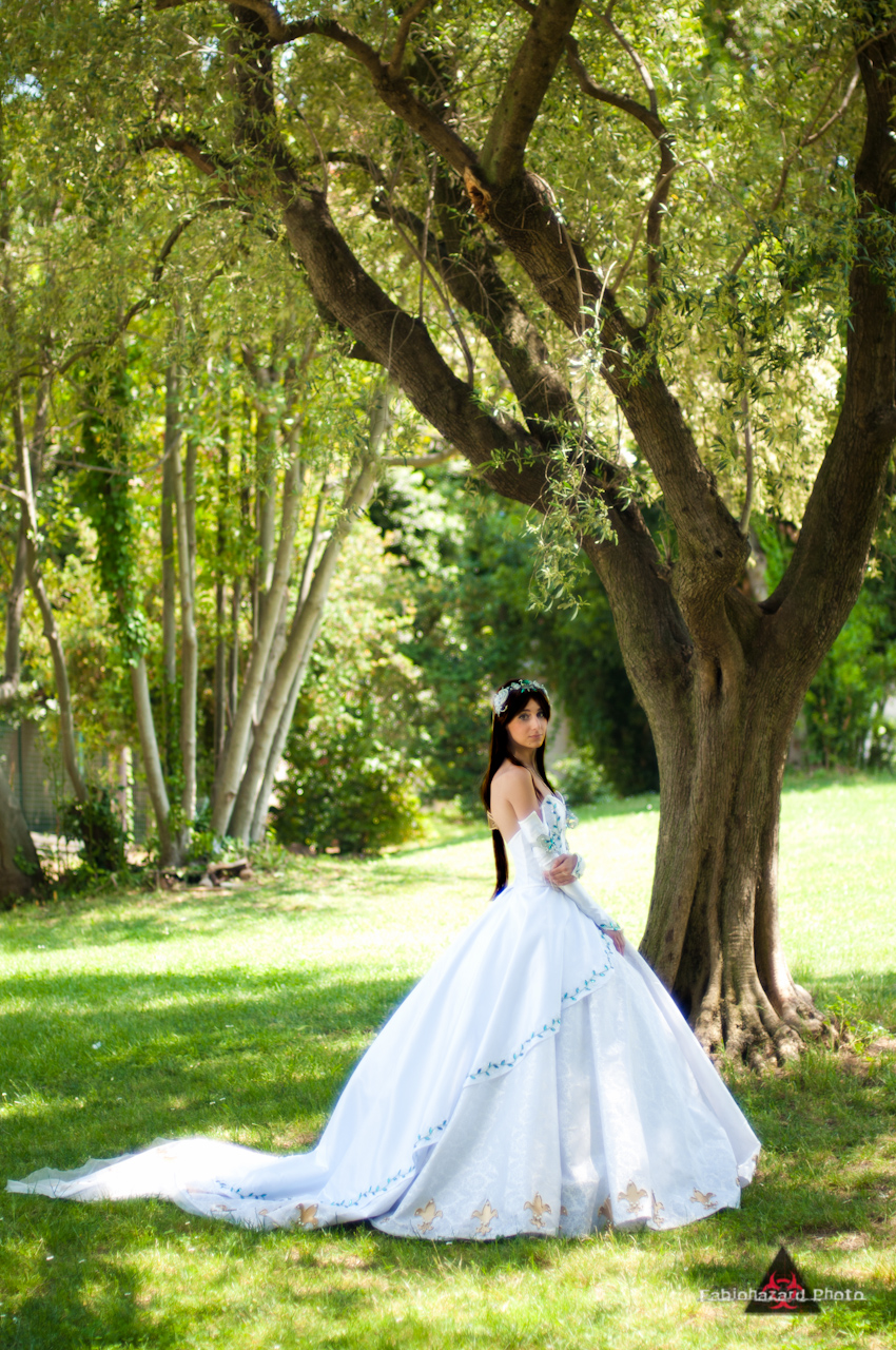 "Final Fantasy 9" Princess White Dress C o s p l a y