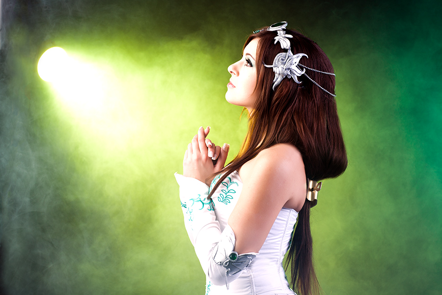 "Final Fantasy 9" Princess White Dress C o s p l a y