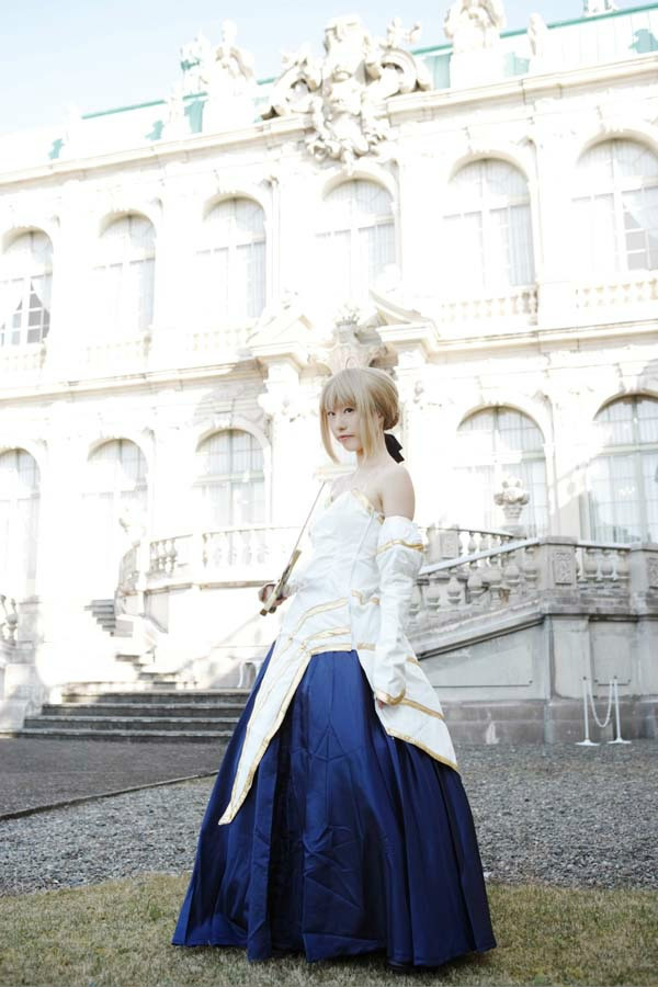 "Kỷ niệm lần thứ mười của Tháng mô hình" Saber mặc quần áo chéo Yueji Cosplay