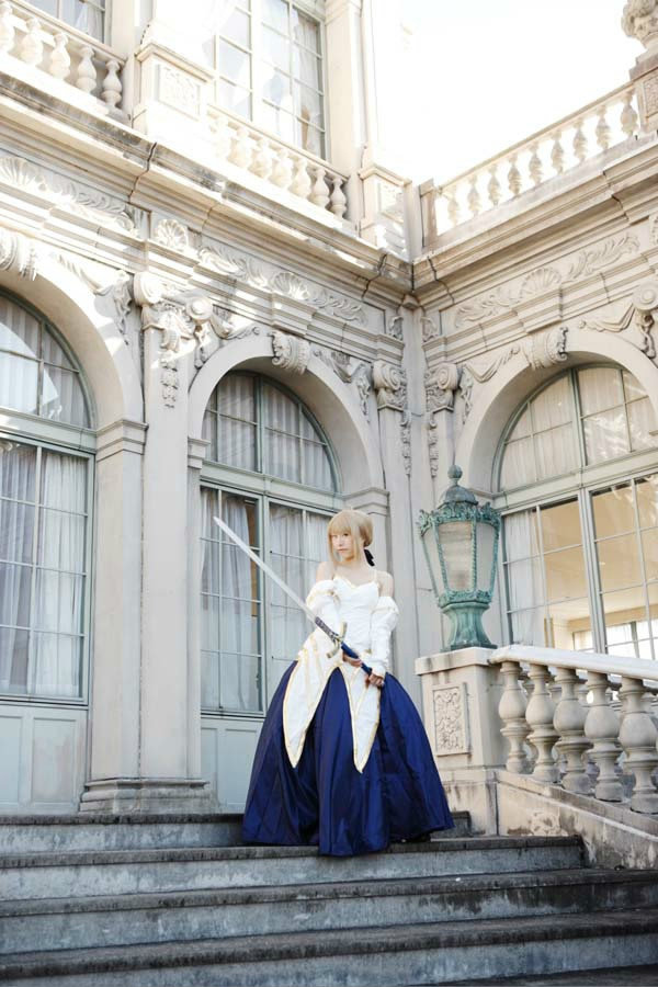 "Kỷ niệm lần thứ mười của Tháng mô hình" Saber mặc quần áo chéo Yueji Cosplay