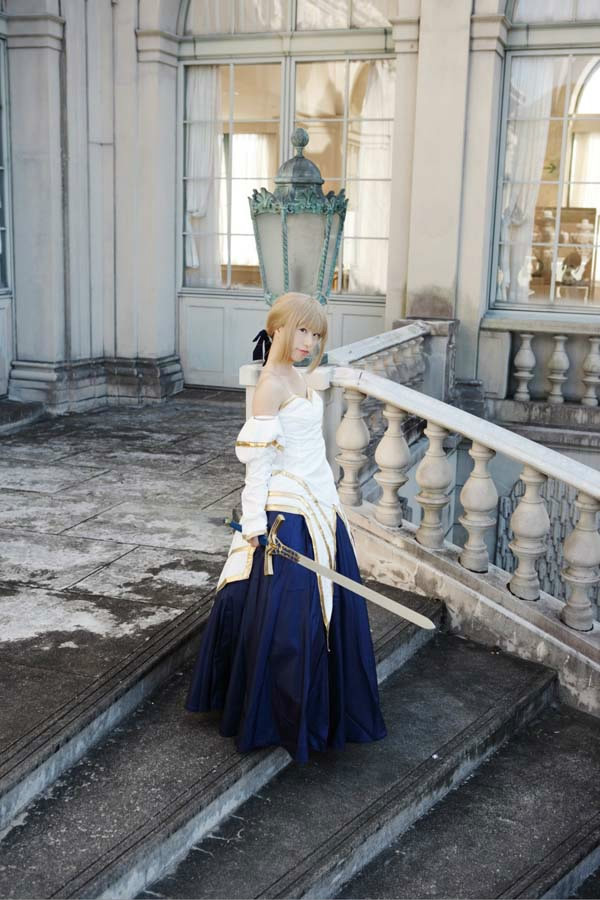 "Kỷ niệm lần thứ mười của Tháng mô hình" Saber mặc quần áo chéo Yueji Cosplay