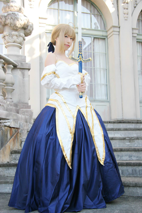 "Kỷ niệm lần thứ mười của Tháng mô hình" Saber mặc quần áo chéo Yueji Cosplay