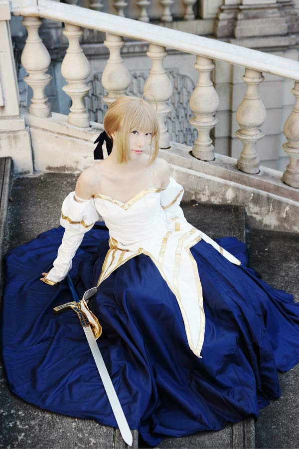 "Kỷ niệm lần thứ mười của Tháng mô hình" Saber mặc quần áo chéo Yueji Cosplay