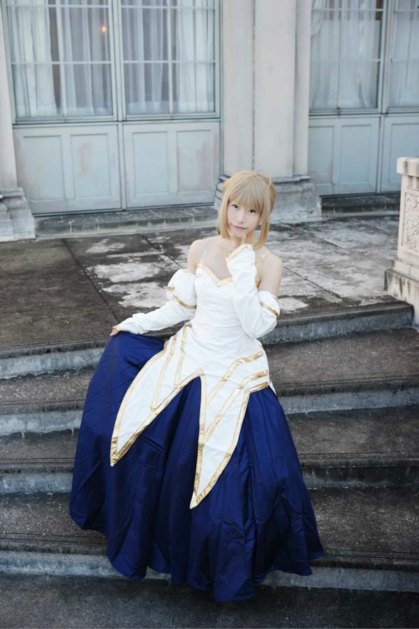 "Kỷ niệm lần thứ mười của Tháng mô hình" Saber mặc quần áo chéo Yueji Cosplay