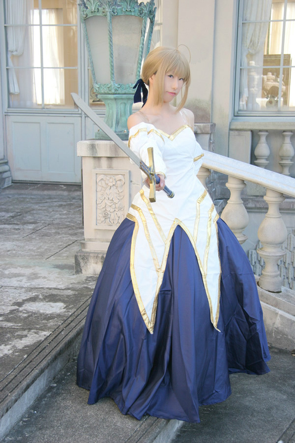 "Kỷ niệm lần thứ mười của Tháng mô hình" Saber mặc quần áo chéo Yueji Cosplay