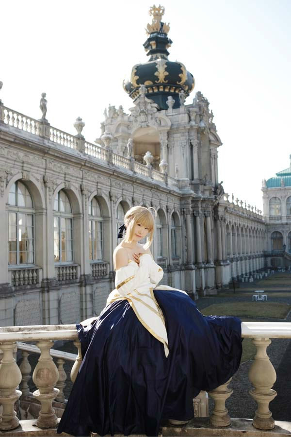 "Kỷ niệm lần thứ mười của Tháng mô hình" Saber mặc quần áo chéo Yueji Cosplay