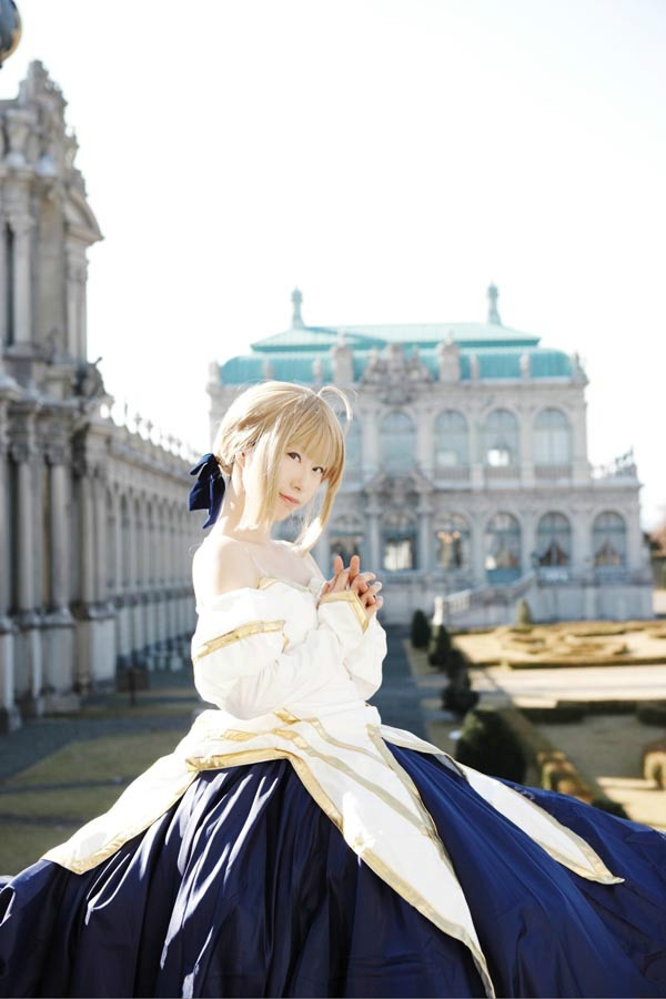 "Kỷ niệm lần thứ mười của Tháng mô hình" Saber mặc quần áo chéo Yueji Cosplay