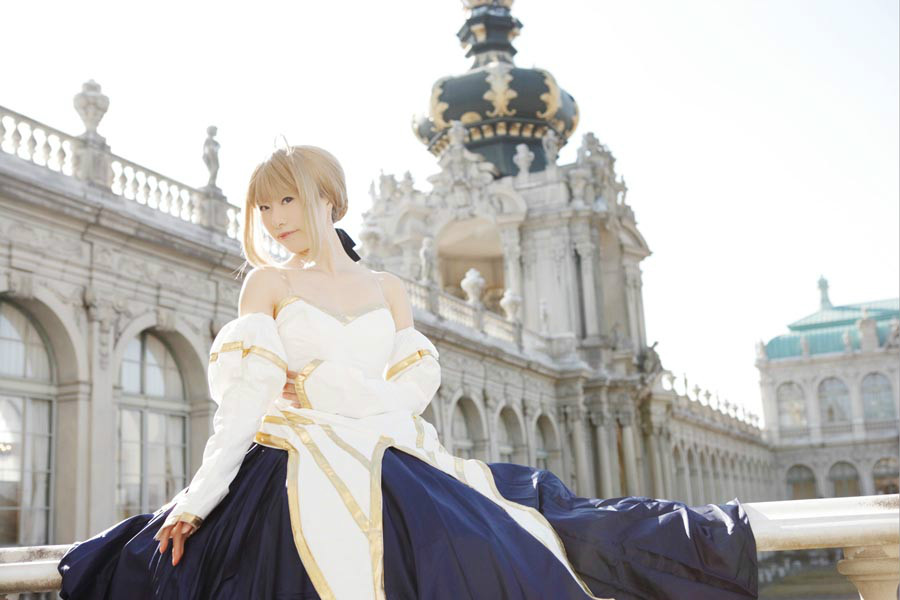 "Kỷ niệm lần thứ mười của Tháng mô hình" Saber mặc quần áo chéo Yueji Cosplay