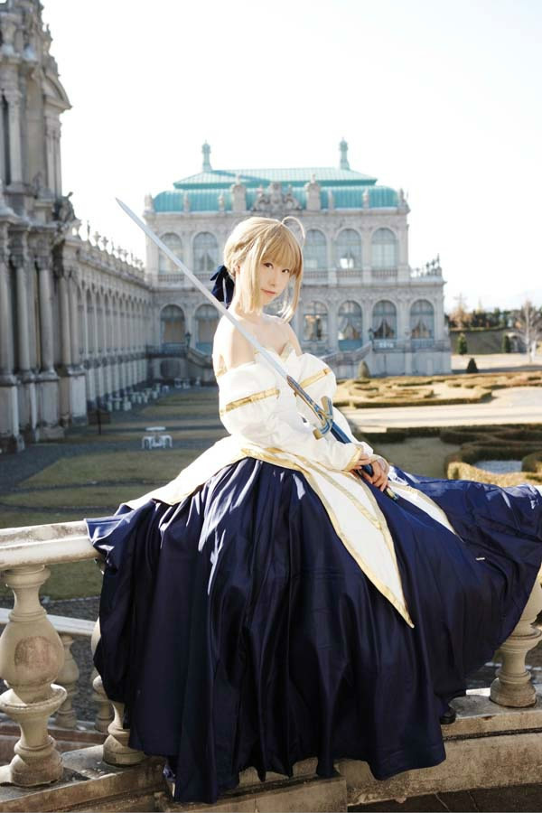 "Kỷ niệm lần thứ mười của Tháng mô hình" Saber mặc quần áo chéo Yueji Cosplay