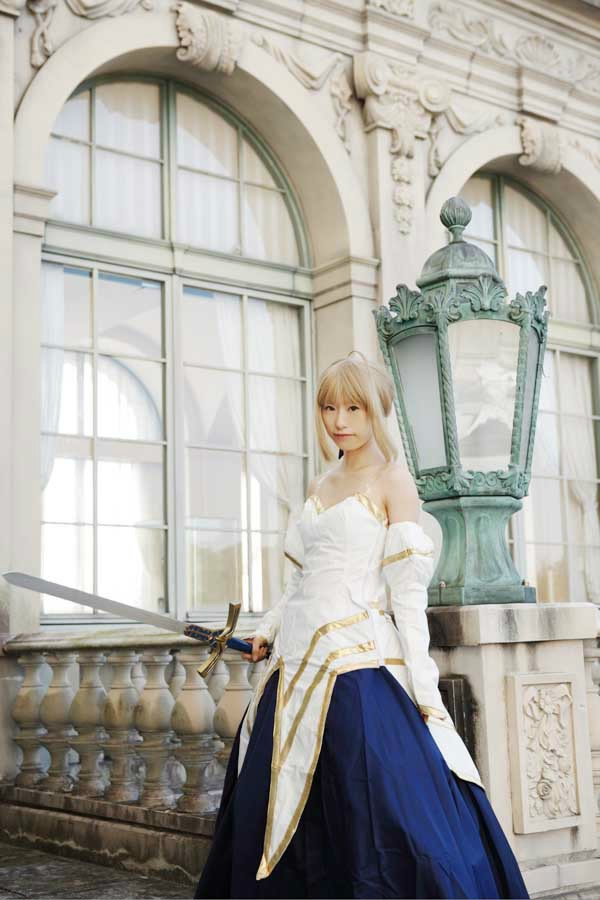 "Kỷ niệm lần thứ mười của Tháng mô hình" Saber mặc quần áo chéo Yueji Cosplay