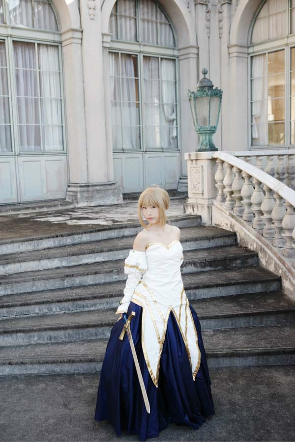 "Kỷ niệm lần thứ mười của Tháng mô hình" Saber mặc quần áo chéo Yueji Cosplay