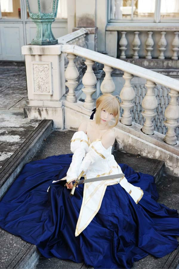 "Kỷ niệm lần thứ mười của Tháng mô hình" Saber mặc quần áo chéo Yueji Cosplay