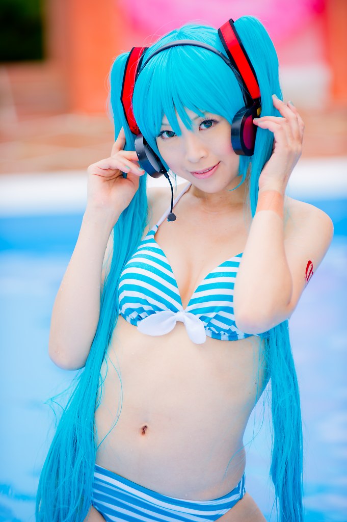 Hatsune Miku (Bikini Ver.)