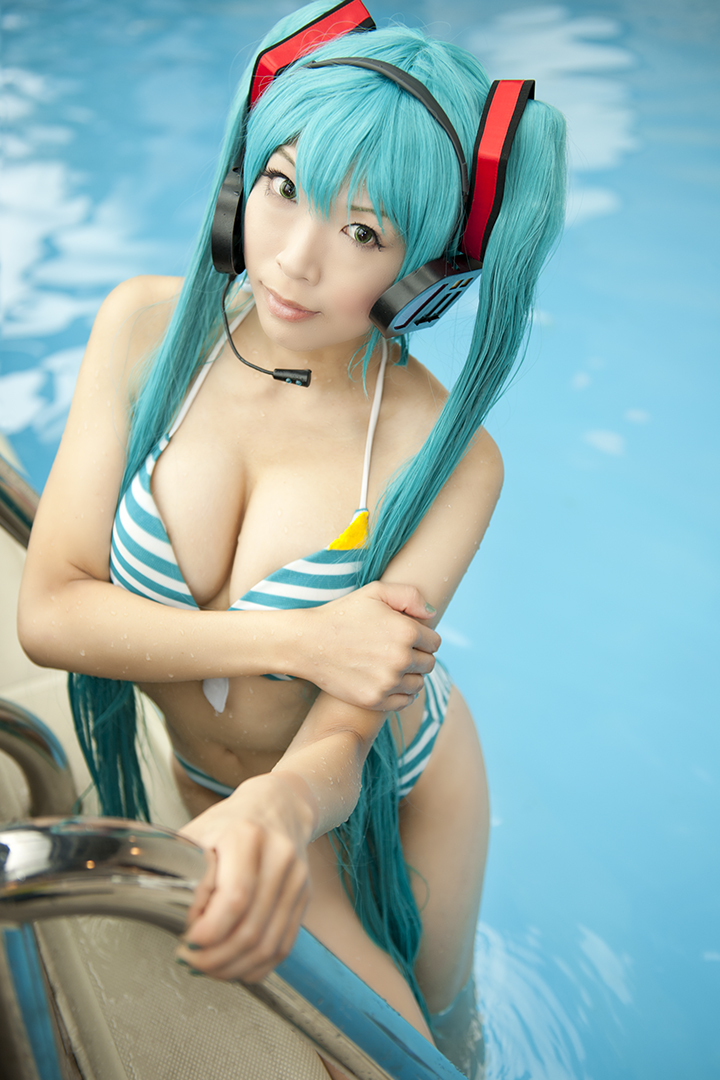 Hatsune Miku (Bikini Ver.)