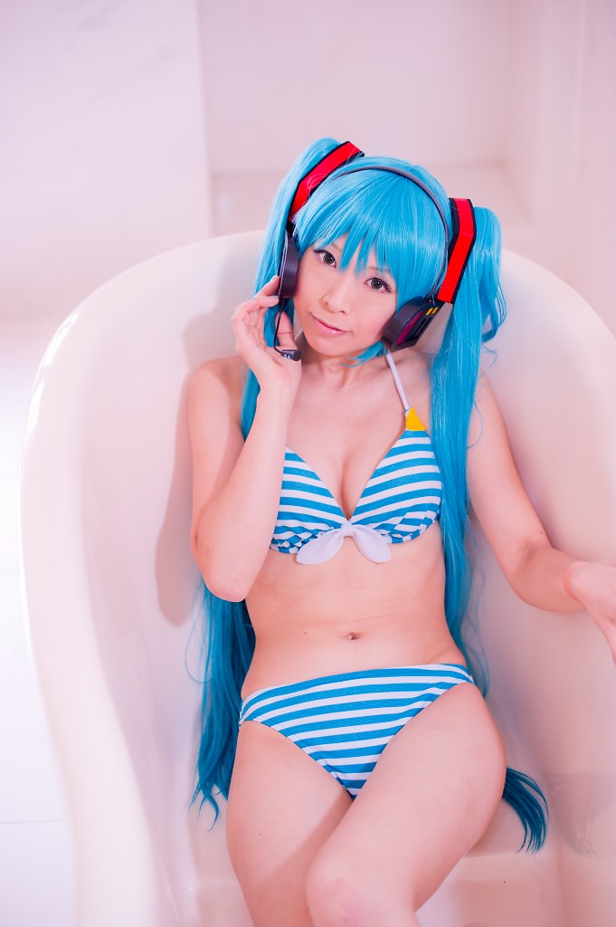 Hatsune Miku (Bikini Ver.)
