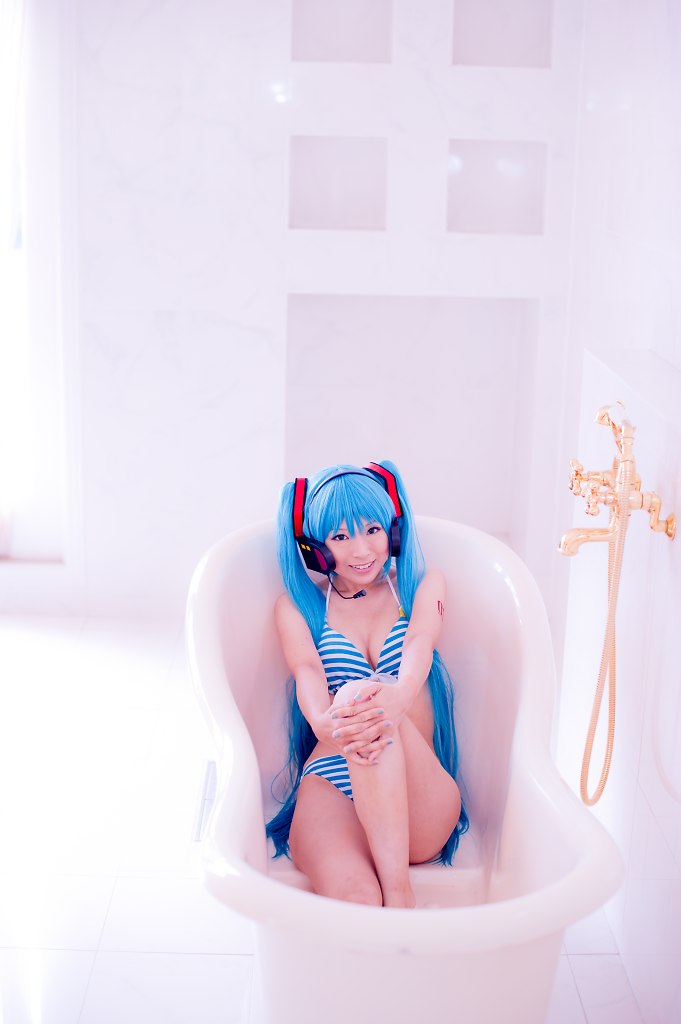 Hatsune Miku (Bikini Ver.)