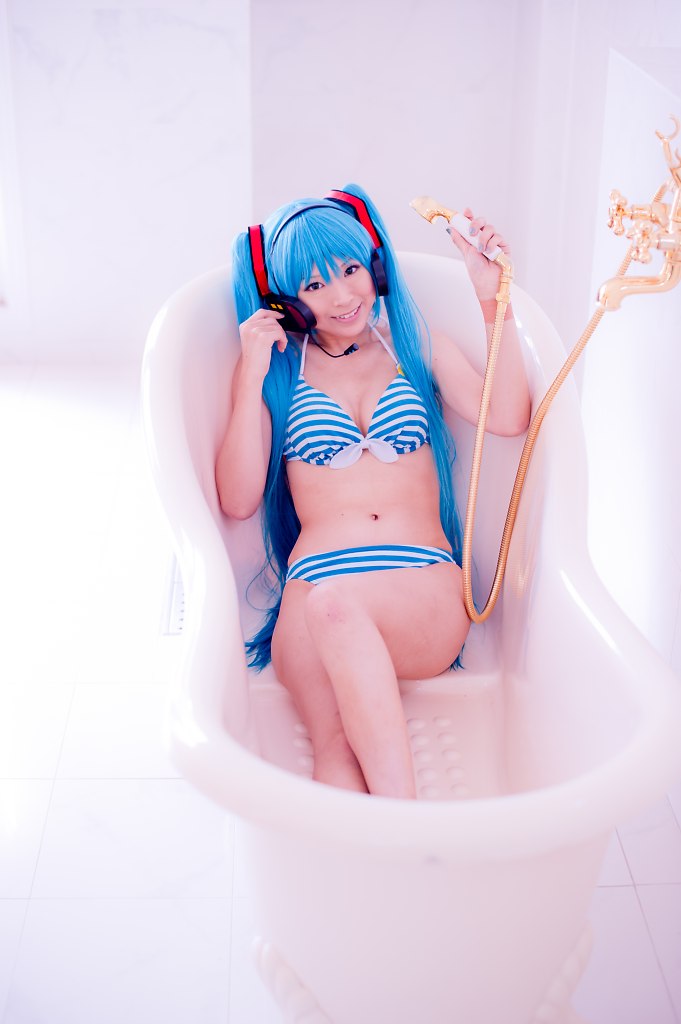 Hatsune Miku (Bikini Ver.)