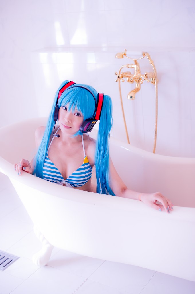 Hatsune Miku (Bikini Ver.)