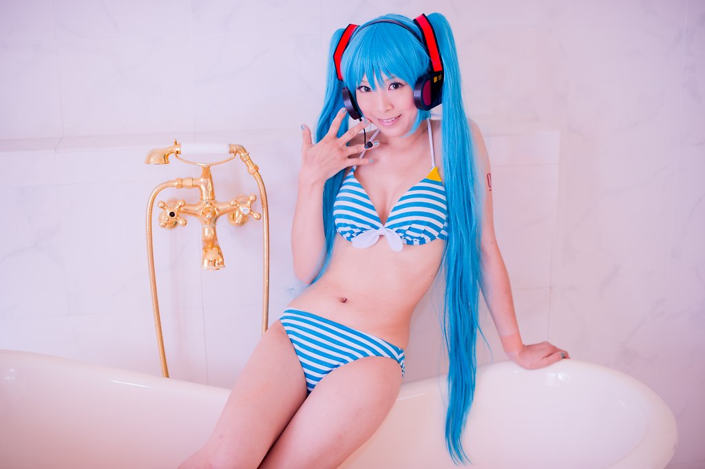 Hatsune Miku (Bikini Ver.)
