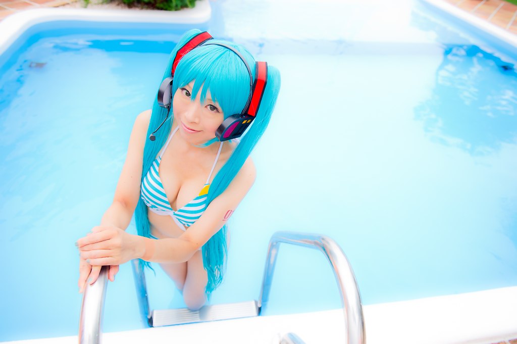 Hatsune Miku (Bikini Ver.)