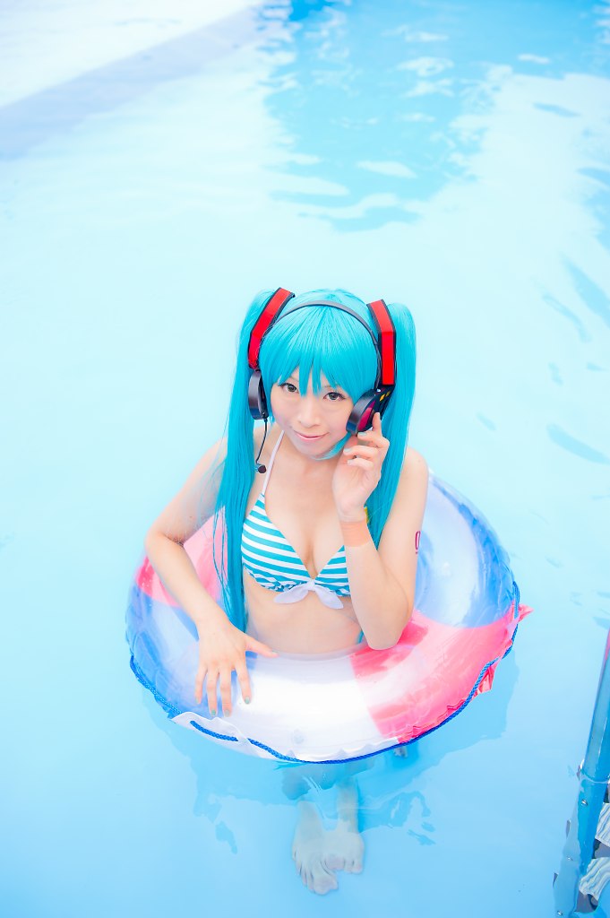 Hatsune Miku (Bikini Ver.)