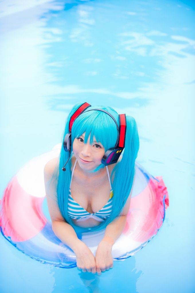 Hatsune Miku (Bikini Ver.)